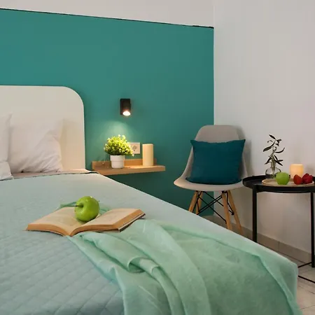 Kochyli Beach Studios *