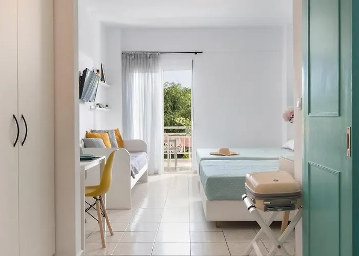 Kochyli Beach Studios *